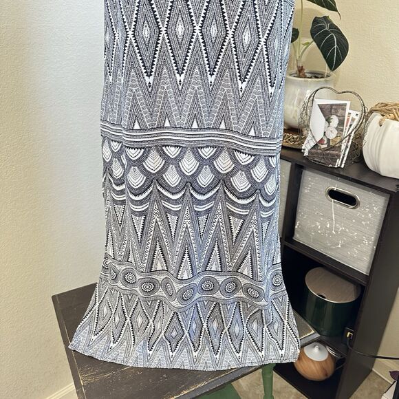 H&M Shift Slip Midi Dress Black White Geometric Spaghetti Straps Women's Size 10 - Picture 3 of 9